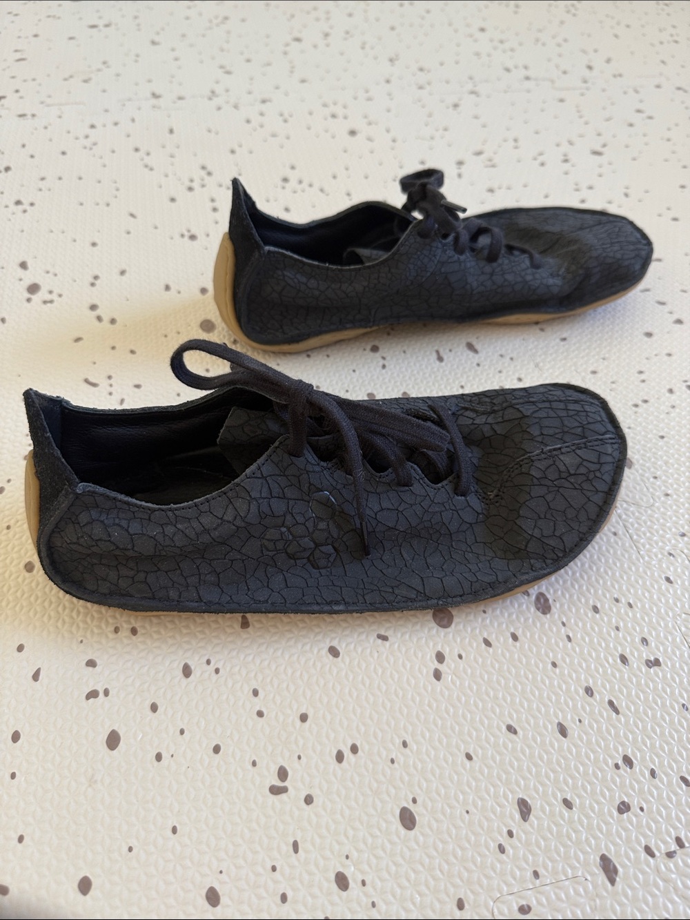 💘 VIVOBAREFOOT - SENSUS II GROUNDING WOMENS OBSIDIAN CRACKED LEATHER EU 39 - Picture 3 of 6